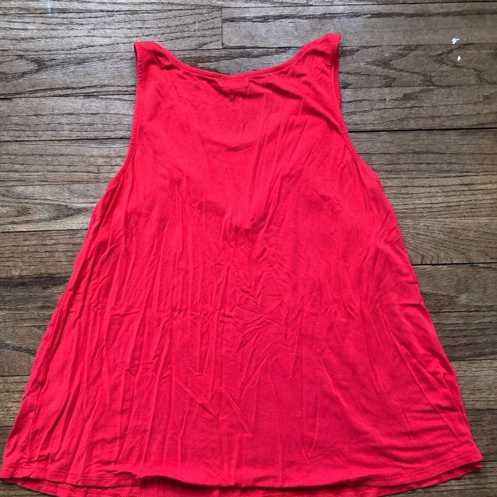 Red top - Picture 2 of 2